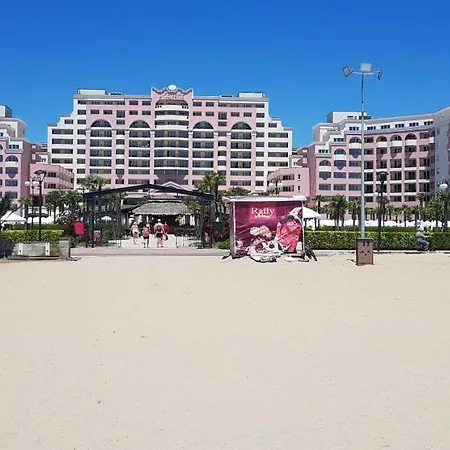 Апартамент Private In The Best - Seaview
